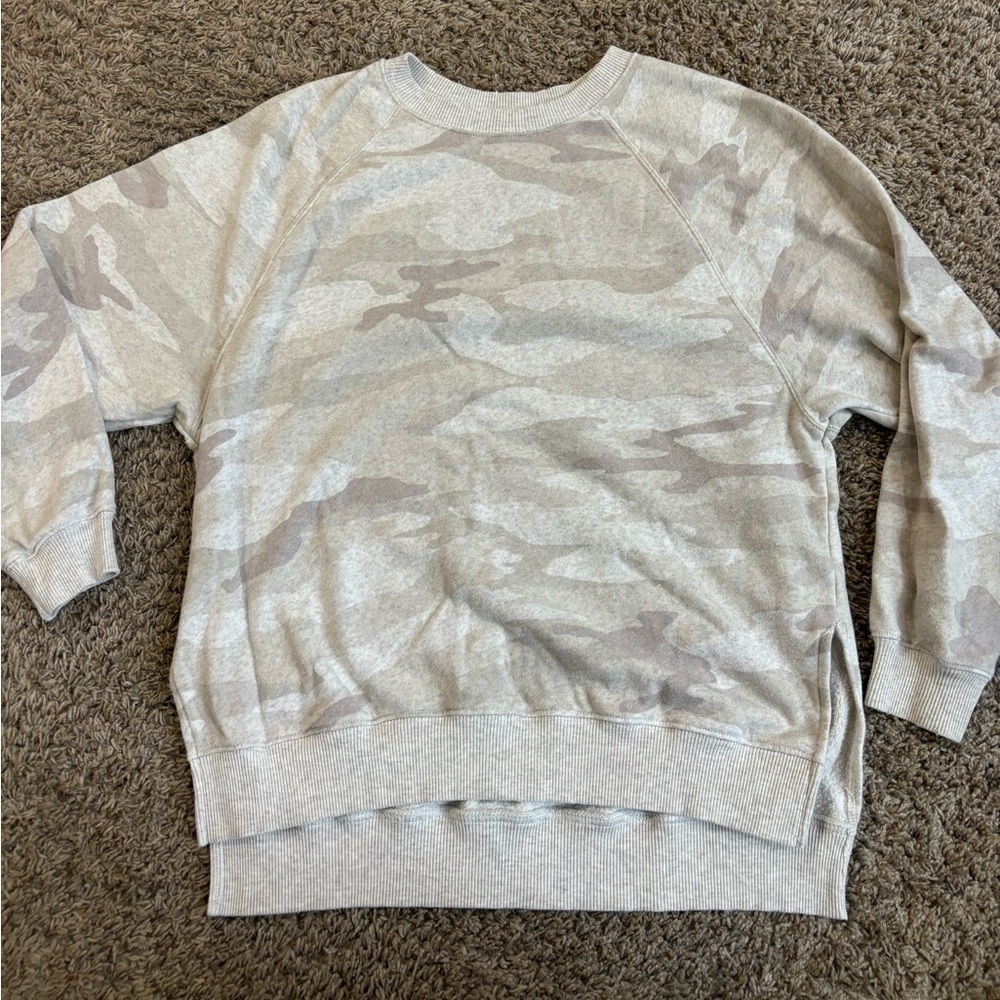 Oversized camo crew neck